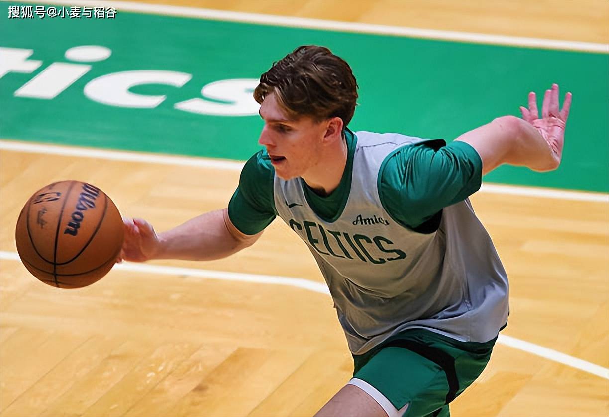 包含波士顿凯尔特人发布备战花絮，转会期复出首秀，CBA季后赛任务艰巨，控场能力受关注的词条