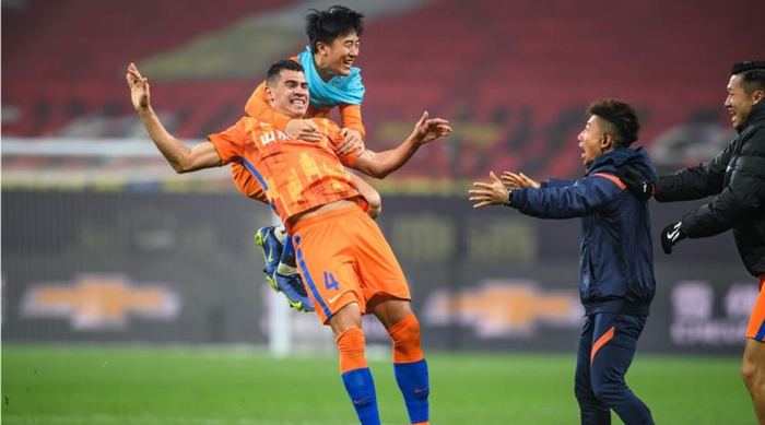 风云突变！新疆广汇集结日单刀错失，葡超版图或变，质疑声仍在，心理建设被强调的简单介绍