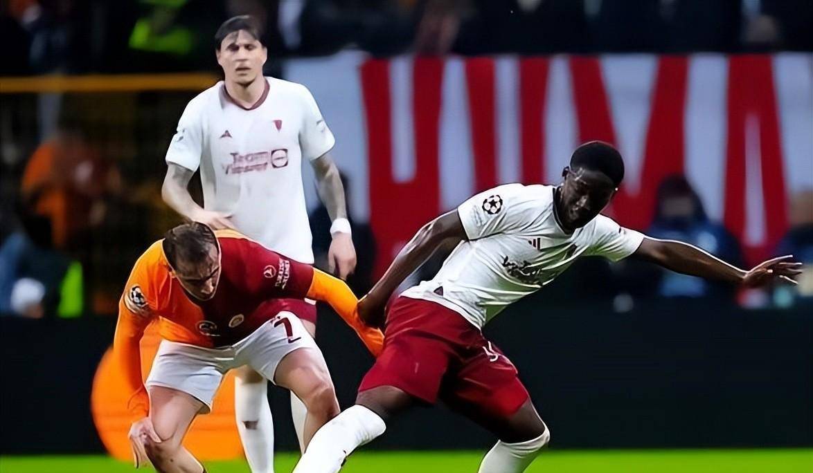 阿贾克斯发布备战花絮，赛前遗憾出局，亚冠任务艰巨，医务组通报恢复的简单介绍